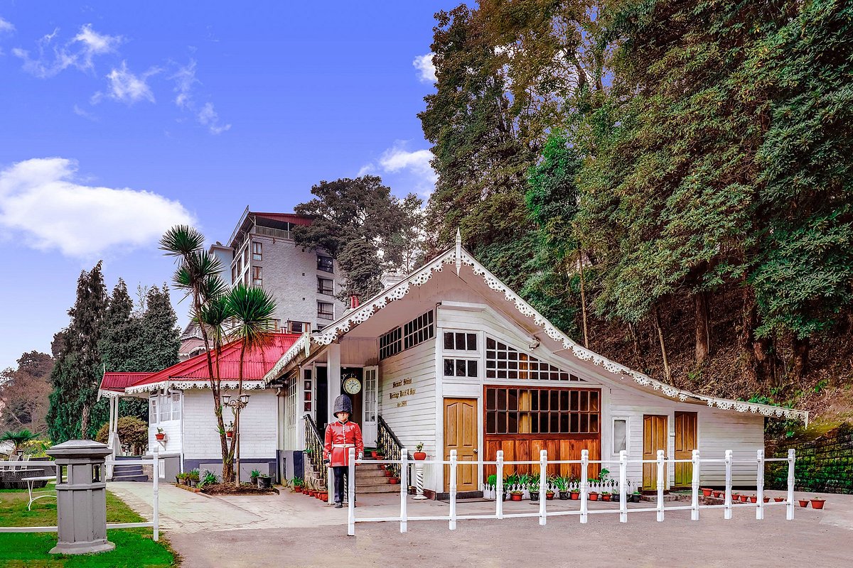 Summit Swiss Heritage Hotel & Spa (Breakfast Mandatory)