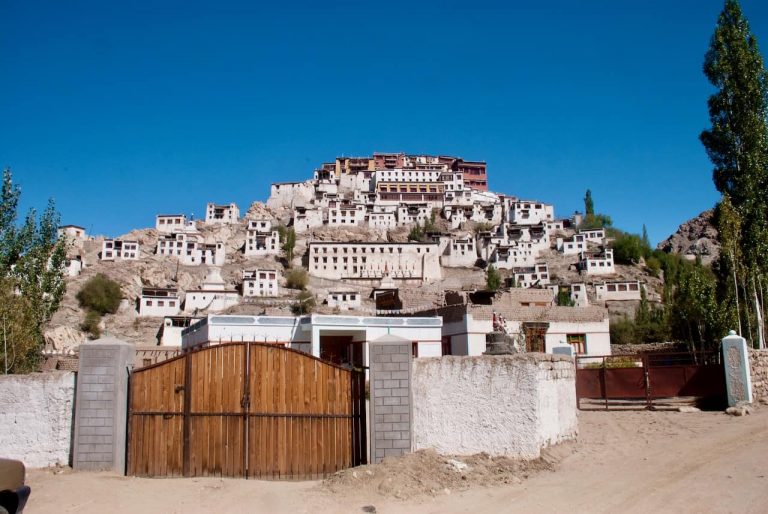 Explore and Fall in love with the beauty of Ladakh (India)